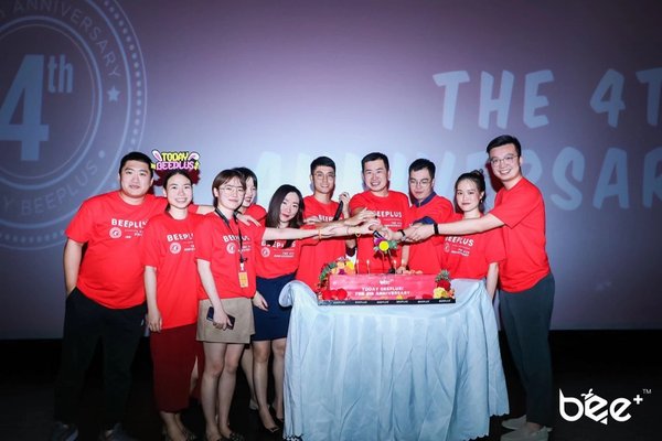 The Ten co-founders of Bee+