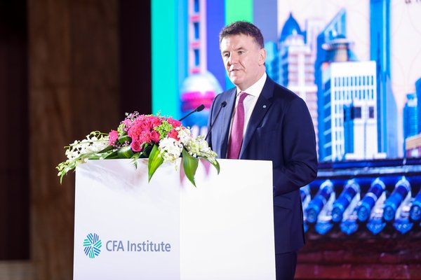 CFA Institute亚太区董事总经理连伯乐（Nick Pollard）讲话