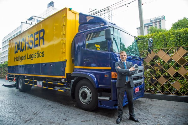 Jan-Michael Beyer, Managing Director Air & Sea Logistics Thailand took the opportunity to show the first Dachser trucks in Thailand.