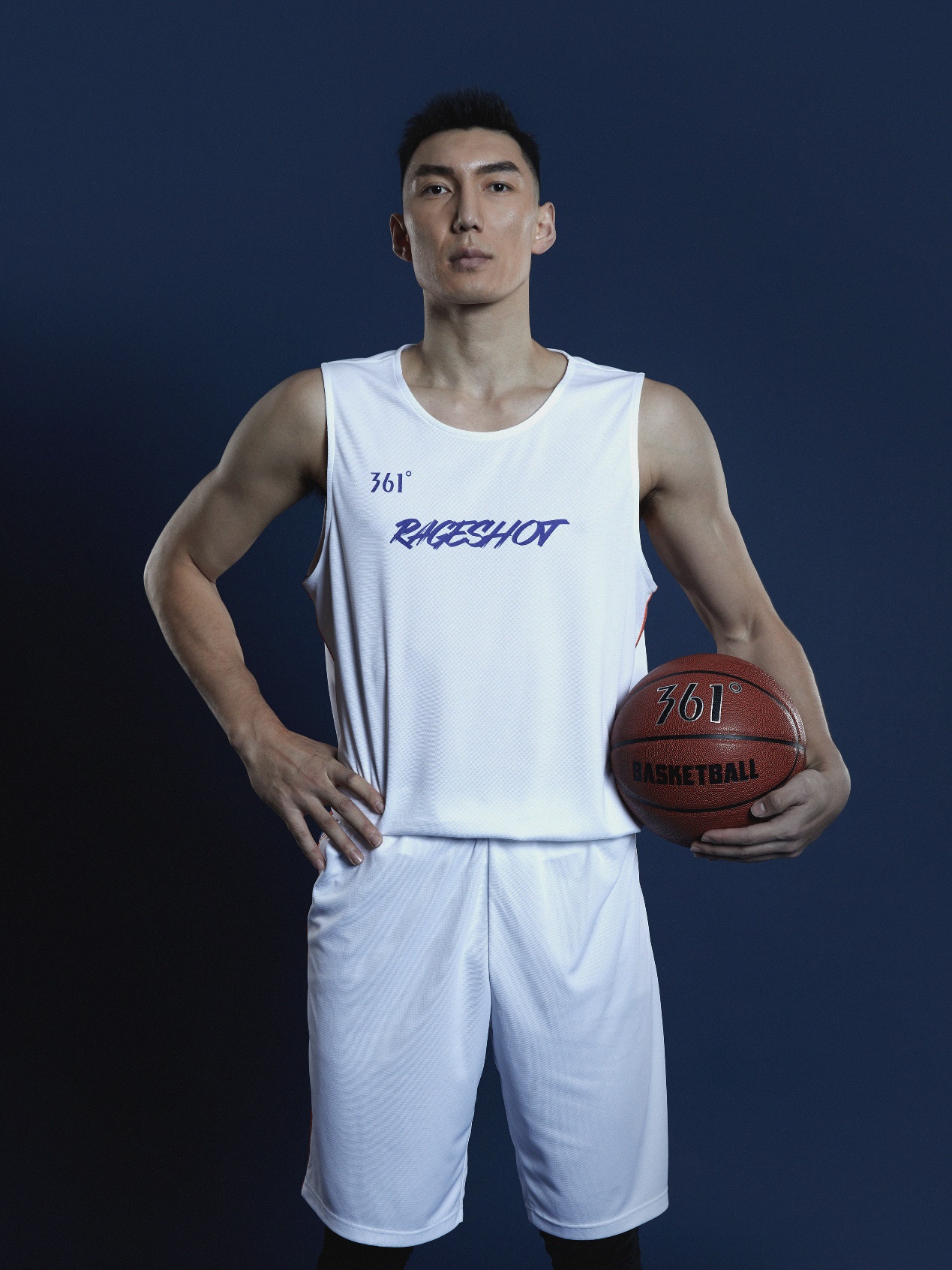 cba新疆男篮俱乐部的球员可兰白克