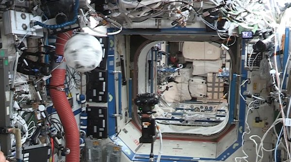 阿迪达斯于国际空间站（ISS）美国国家实验室进行产品测试与创新