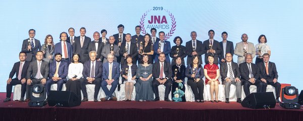 2019年度JNA大奖颁奖典礼暨晚宴已于9月17 日完满举行，当晚11个奖项类别共16位得奖者获得嘉许
