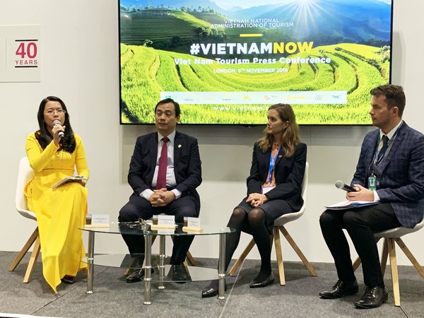 Mr Nguyen Trung Khanh - General Director of VNAT and Ms Nguyen Thi Anh Hoa - Deputy Director of Ho Chi Minh City Department of Tourism attending WTM London 2019