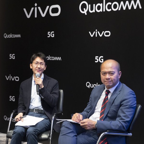 Qin Fei (left - Vivo) and ST Liew (right - Qualcomm)