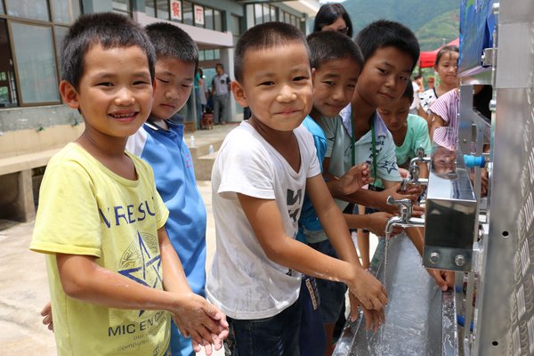 截至2018年底，赛莱默“水印计划”项目在全国114所学校落地，受益师生6万4千多人