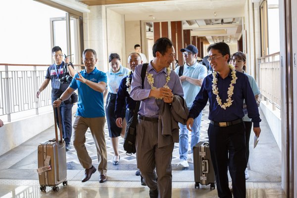 三亚香格里拉度假酒店志愿者迎接乡村教师