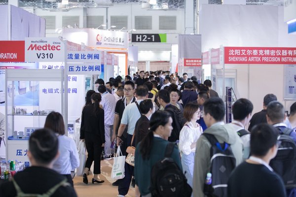 Hundreds of visitors at Medtec China 2019