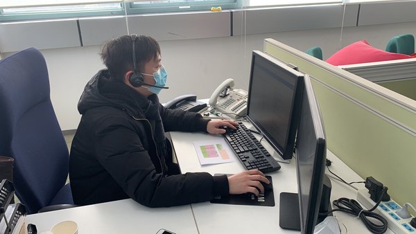富士胶片医疗事业春节期间24小时在线的客服人员