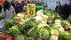 截至2月17日，武汉门店已销售了近百吨的“一元大白菜”。