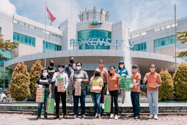 TAUZIA Hotels is working to support the medical professionals and hospital workers with distribution of ready-to-eat meals to selected hospitals across Indonesia.