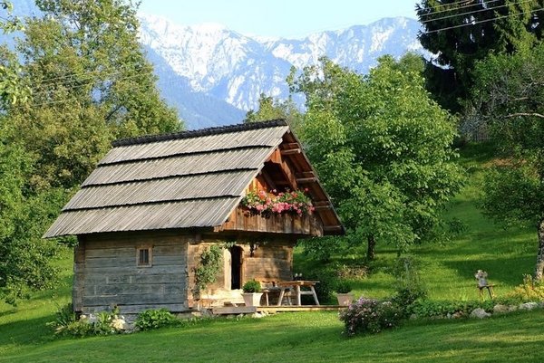 浪漫田园小屋，饱览阿尔卑斯山景 -- 奥地利，卡林西亚