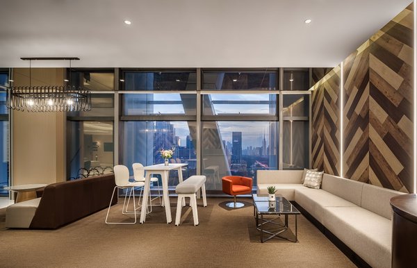 ATLAS 寰图办公空间-深圳金地中心共享区域高达30%，为入驻客户提供优雅舒适的办公体验