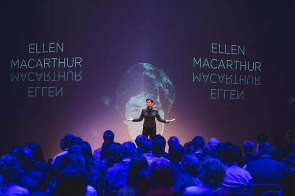 艾伦-麦克阿瑟女爵在2018年艾伦-麦克阿瑟年度峰会上展望循环经济的前景