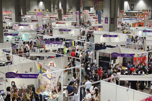 Crowds enjoy the Sands Shopping Carnival, which saw visitation upwards of 100,000 during the Friday-Sunday event at The Venetian Macao’s Cotai Expo.