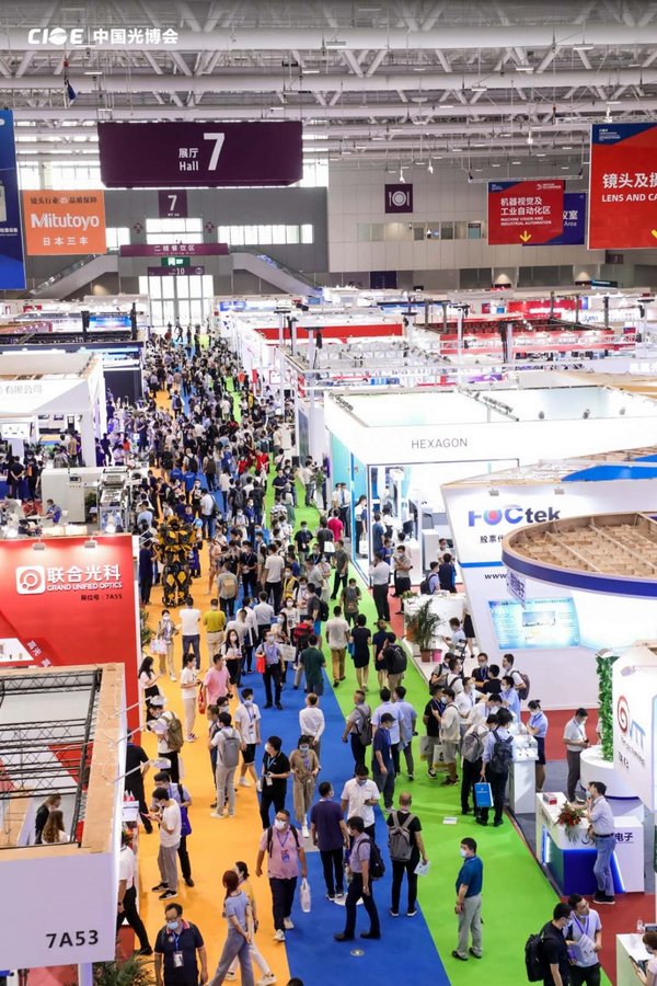 A vast optoelectronic professionals crowd gathered at the corridors of Hall 7.