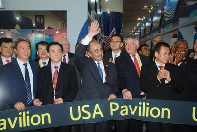 Ribbon Cutting Ceremony of AmCham South China USA Pavilion at 18th CIFIT