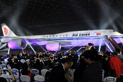 中國首架全新波音747-8寬體客機入列國航機隊