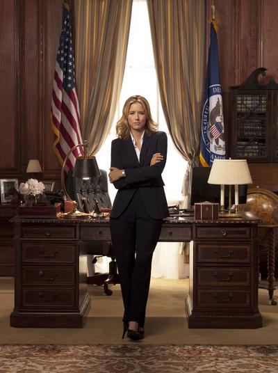 "Madam Secretary" marks the comeback of Tea Leoni, as she plays Elizabeth McCord, the shrewd, determined, newly appointed Secretary of State who negotiates politics and issues, both at the White House and at home.