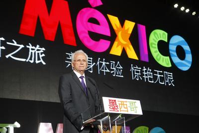 2014年10月30日，墨西哥旅游局首席执行官Rodolfo Lopez Negrete先生在北京朝阳公园“探寻墨西哥之旅”互动式展览开幕仪式上致辞。