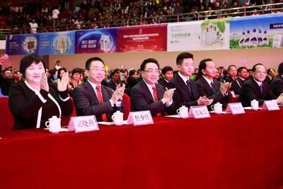 临沧市人民政府四套领导班子和理想科技集团领导共同见证战略合作盛举