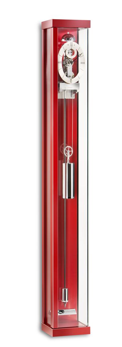 专为现代都市公寓设计的德国肯宁家2732系列红色挂墙钟，全球只有50台。