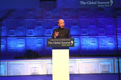海航集團董事局主席陳峰在2015年世界旅遊旅行大會發言