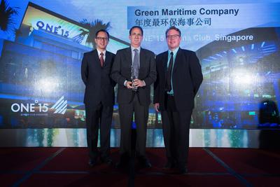 Brian E. Werner (center), General Manager of ONE Degree 15 Marina Club accepting the Green Maritime Company of the Year Award at the 11th Asia Boating Awards in Hong Kong. [Photo: Asia-Pacific Boating]