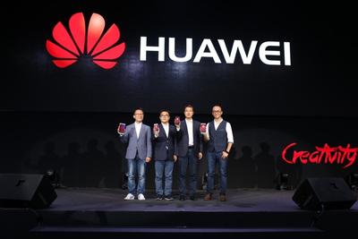Huawei Consumer Business Group's executives, Steven Lau, Thomas Liu, Kevin Ho and Clement Wong introduce P8 and wearable devices to the Southeast Asian market at "Southeast Asia P8 & Wearable Launch" took place in Bangkok on the 28th May. 