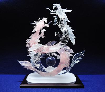 Yamanashi Crystal Art Sculpture Cooperative: Glittering Translucent Art Piece