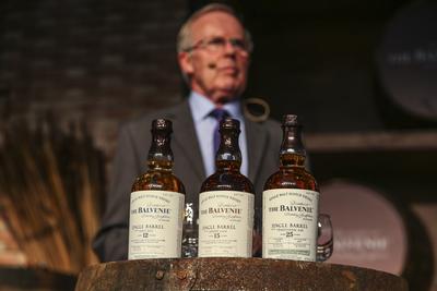 业界资深酿酒大师的最新力作：苏格兰百富单桶陈酿12年，15年，25年