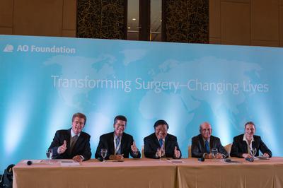 Signing Ceremony for Depuy Synthes Companies Five-year Cooperation Agreement with the AO Foundation during the AO Foundation Trustees Meeting 2015 in Chiang Mai, Thailand, June 18, 2015. (From left to right: Stefan Oberholzer, Ciro Romer of Depuy Synthes, Dr. Suthorn Bavonratanavech, President, AO Foundation, Rolf Jeker, CEO, AO Foundation, Irene Eigenmann, COO, AO Foundation)