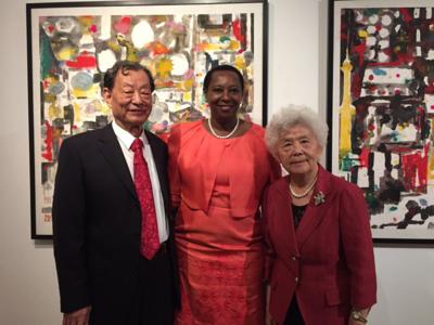 第69届联合国大会主席夫人艾蒂斯-库泰萨在北京拜访严阵夫妇