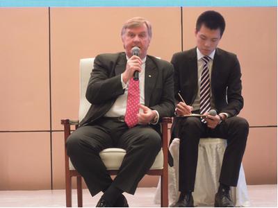 海航酒店集团总裁John kidd 参加第十二届中国饭店集团化发展论坛发言