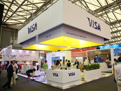 Visa于2015世界移动大会-上海展示了一系列先进的数字支付解决方案，包括Visa Checkout、Visa payWave非接触式应用、主卡仿真技术（HCE）移动支付、Apple Pay和Samsung Pay。