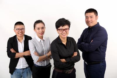 知果果创始团队，左三为CEO刘思思女士