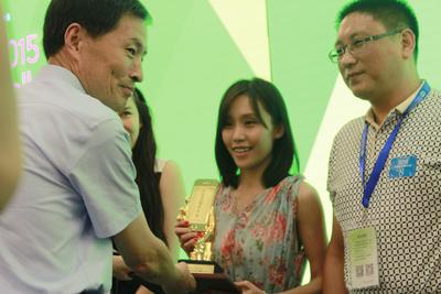 知果果荣获2015中国互联网大会“最具商业价值”奖