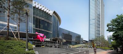 首尔江南市区具有专业大型展会场的韩国会展中心，每年举办约20余场展会
