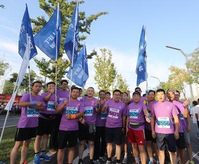 杭州西奥电梯军团出征2015太原国际马拉松