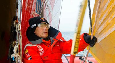 红牛助力郭川团队穿越北冰洋创纪录航行挑战成功！