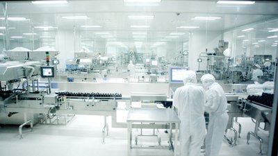 汤臣倍健“透明工厂”是亚洲领先的膳食补充剂专业生产基地