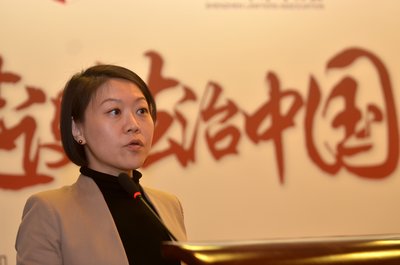 律商联讯集团中国区总经理冯宝真女士宣布蓝皮书的发布