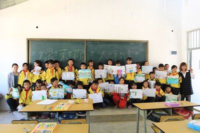 爱茉莉太平洋中国志愿者为新民小学学生开展公益课堂