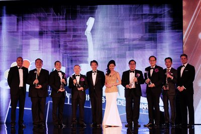 2015 CNBC Asia Business Leaders Awards winners with CNBC senior management and anchors