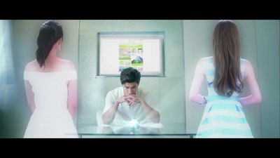 Filem pendek "Inspired Choice @ iclub" dibintangi oleh Aarif Lee (tengah) dan Janelle Sing (kiri) sebagai pasangan kekasih, dengan artis Korea Sunbin Lee (kanan) yang mengganggu hubungan mereka. Aarif mula dihantui dilema antara impian dan cinta.