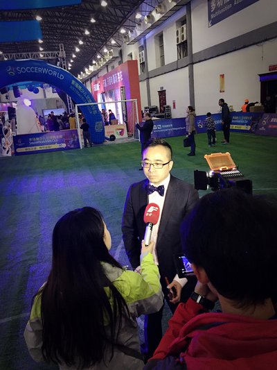 索福德体育CEO范承恩先生会后接受南昌当地电视台采访