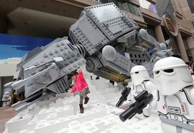 Star Wars exhibition at Times Square features a special collection of exclusive models of film replicas and toys.