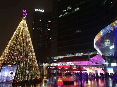 EAC（欧美中心）“全球天使圣诞城”璀璨亮相