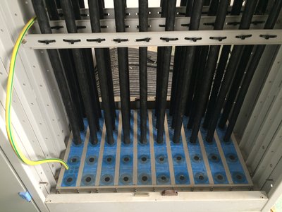 烙克赛克电缆管理系统应用于分线柜