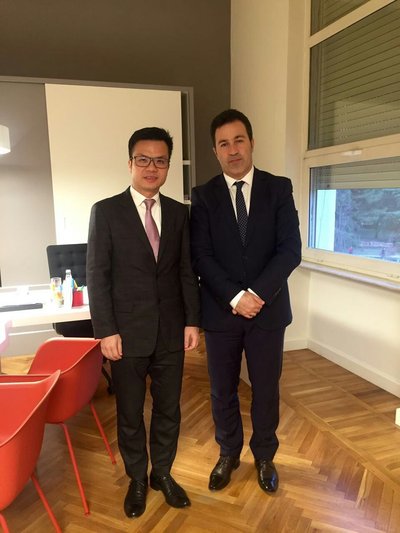  Mr. Mike Poon (left), Chairman of Friedmann Pacific met with Mr. Niko Peleshi (right), Deputy Prime Minister of the Republic of Albania to explore the potential investment opportunities in the country
