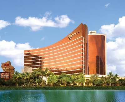 Wynn Macau received the highest honors from Forbes Travel Guide for being the only resort in the world with seven Five-Star awards for the second consecutive year.